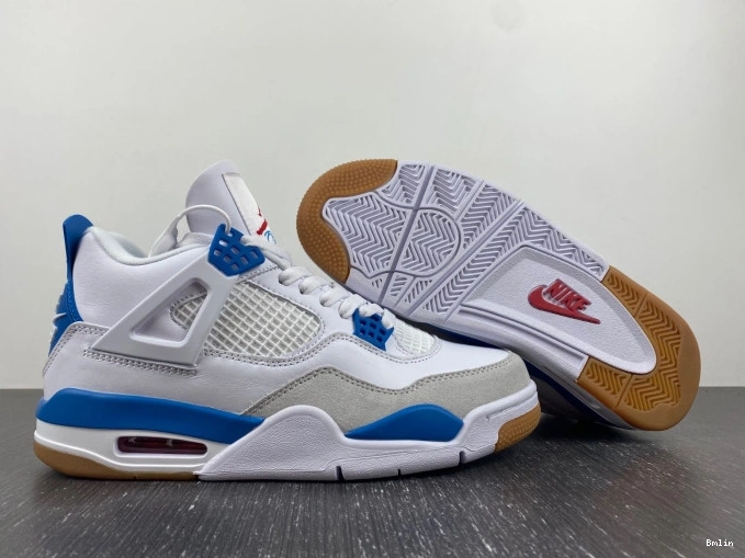 Boostmaster lin Jordan 4 Retro SB DR5415-104 0806